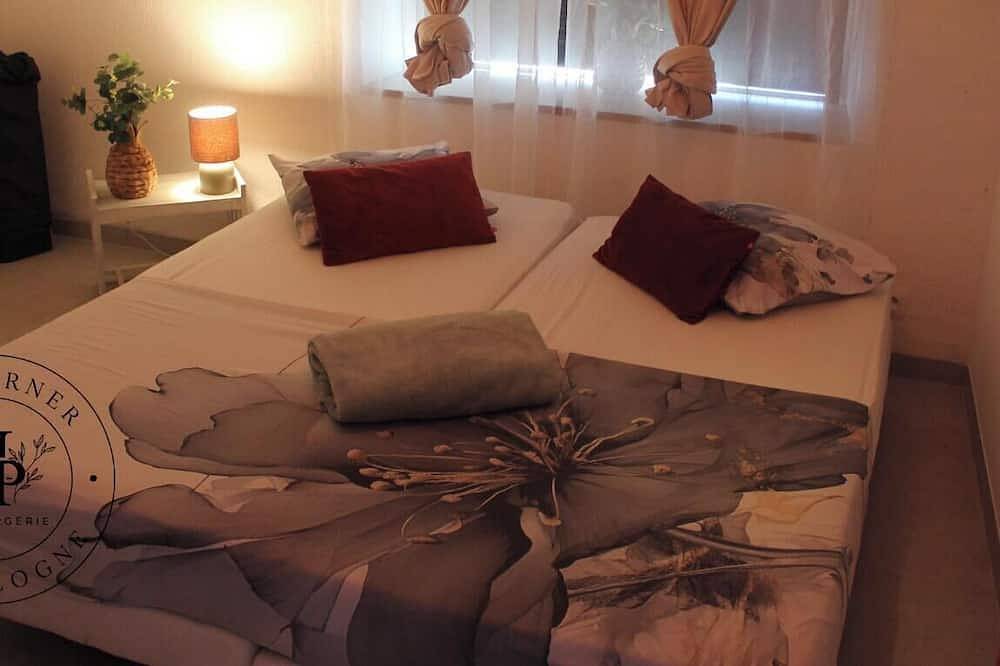 Ganze Wohnung, Charming apartment in the heart of the medieval town in Mennetou-sur-Cher, Romorantin-Lanthenay und Umgebung