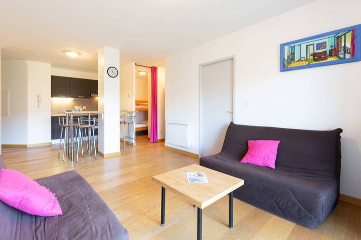 Gîte pour 6 personnes, avec terrasse à Germ - 2