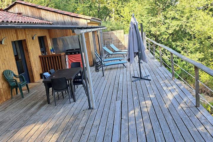 Chalet pour 4 personnes, avec terrasse et jardin
