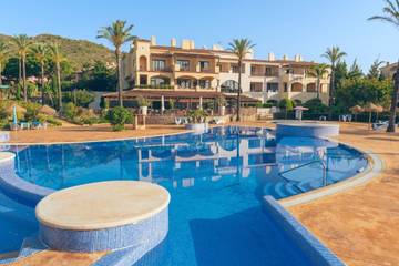Gîte pour 7 personnes, avec jardin et piscine, animaux acceptés dans Bonmont Terres Noves