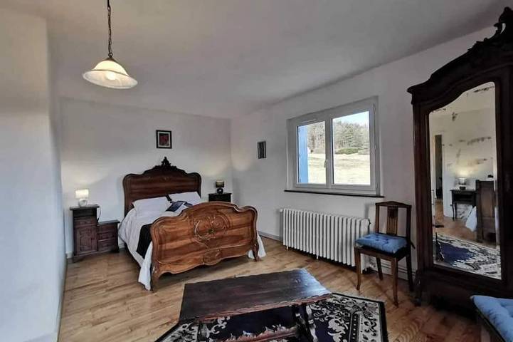 Location de vacances pour 14 personnes, avec jardin à Domeyrat - 3