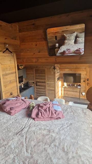 Gîte pour 2 personnes, avec terrasse et jacuzzi à Baccarat