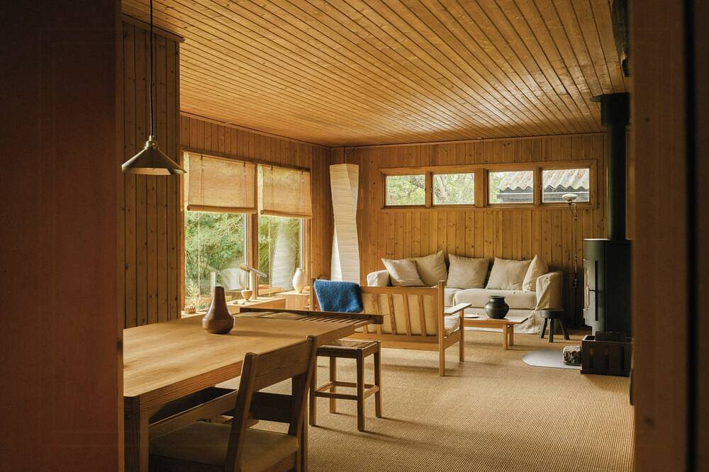 Originelles Design im 70er-Jahre-Ferienhaus bei Liseleje in Liseleje, Kattegat Küste