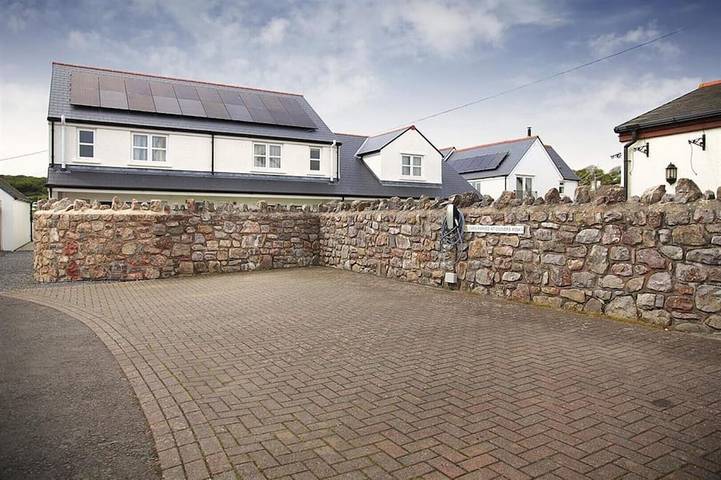 Cottage for 8 people, with garden and balcony in Port Eynon