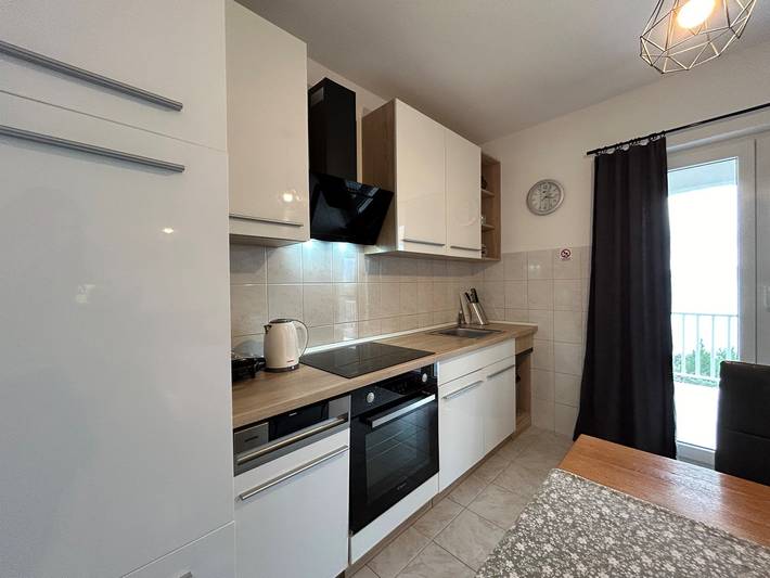 Ganze Wohnung,  Apartment in Stanići Near Omiš in Stanici, Omis-Riviera