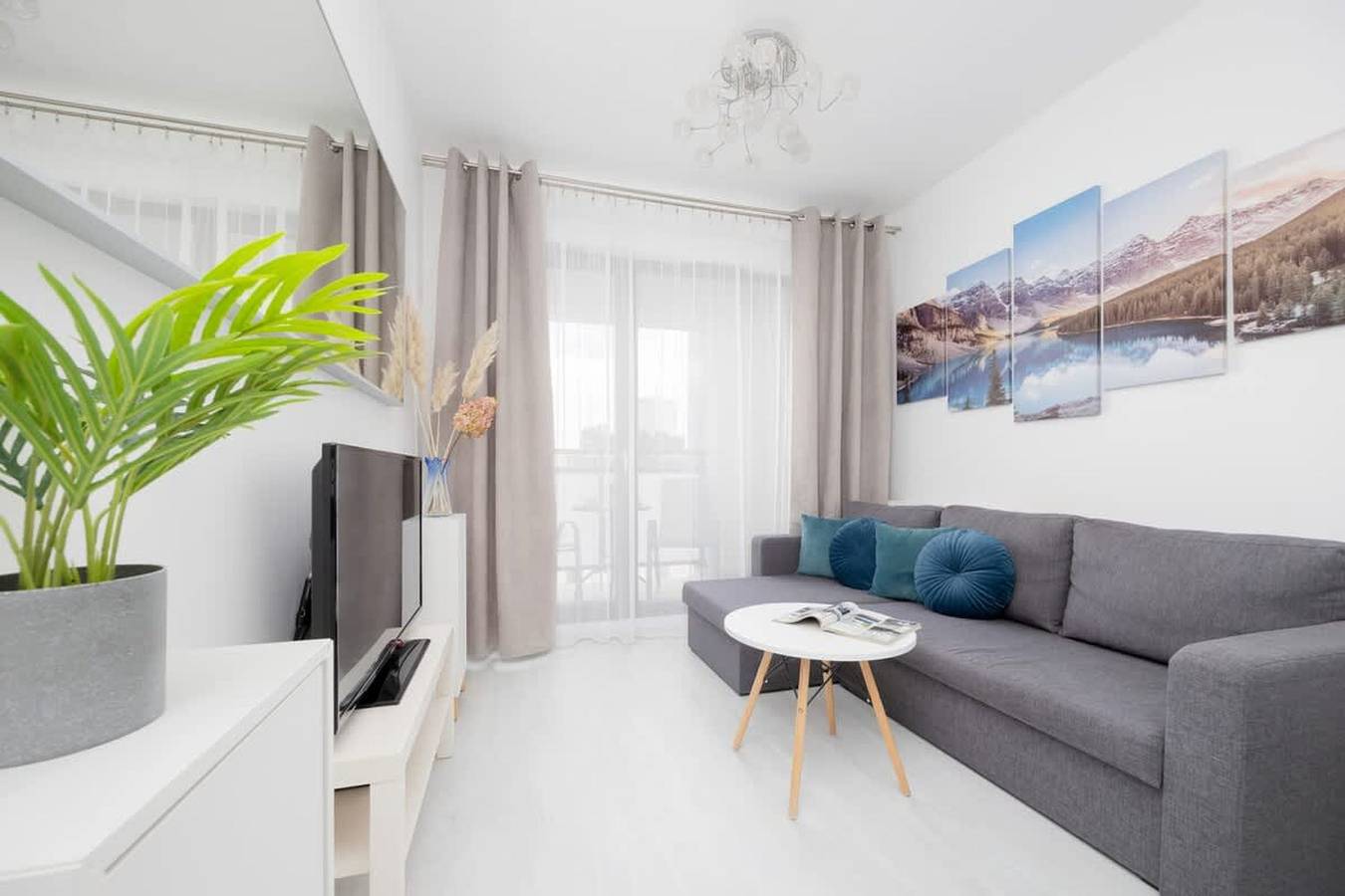Entire apartment, Burakowska 16   Elegant Apartment   Parking in Warsaw, Masovia