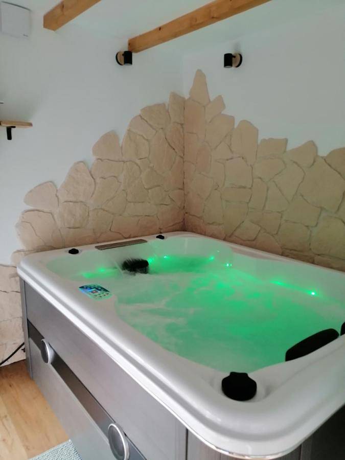 Chalet pour 2 personnes, avec jacuzzi et terrasse dans Meurthe-et-Moselle - 4