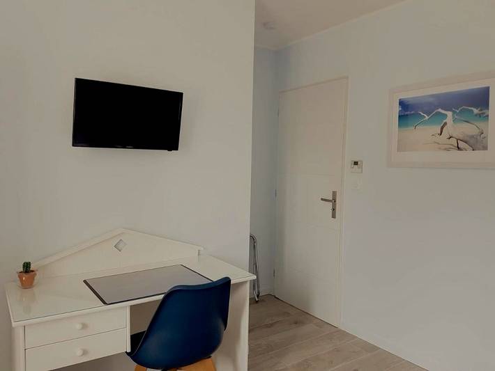 Gîte pour 2 personnes, avec piscine ainsi que jardin et vue à Saint-Médard-d'Eyrans - 3