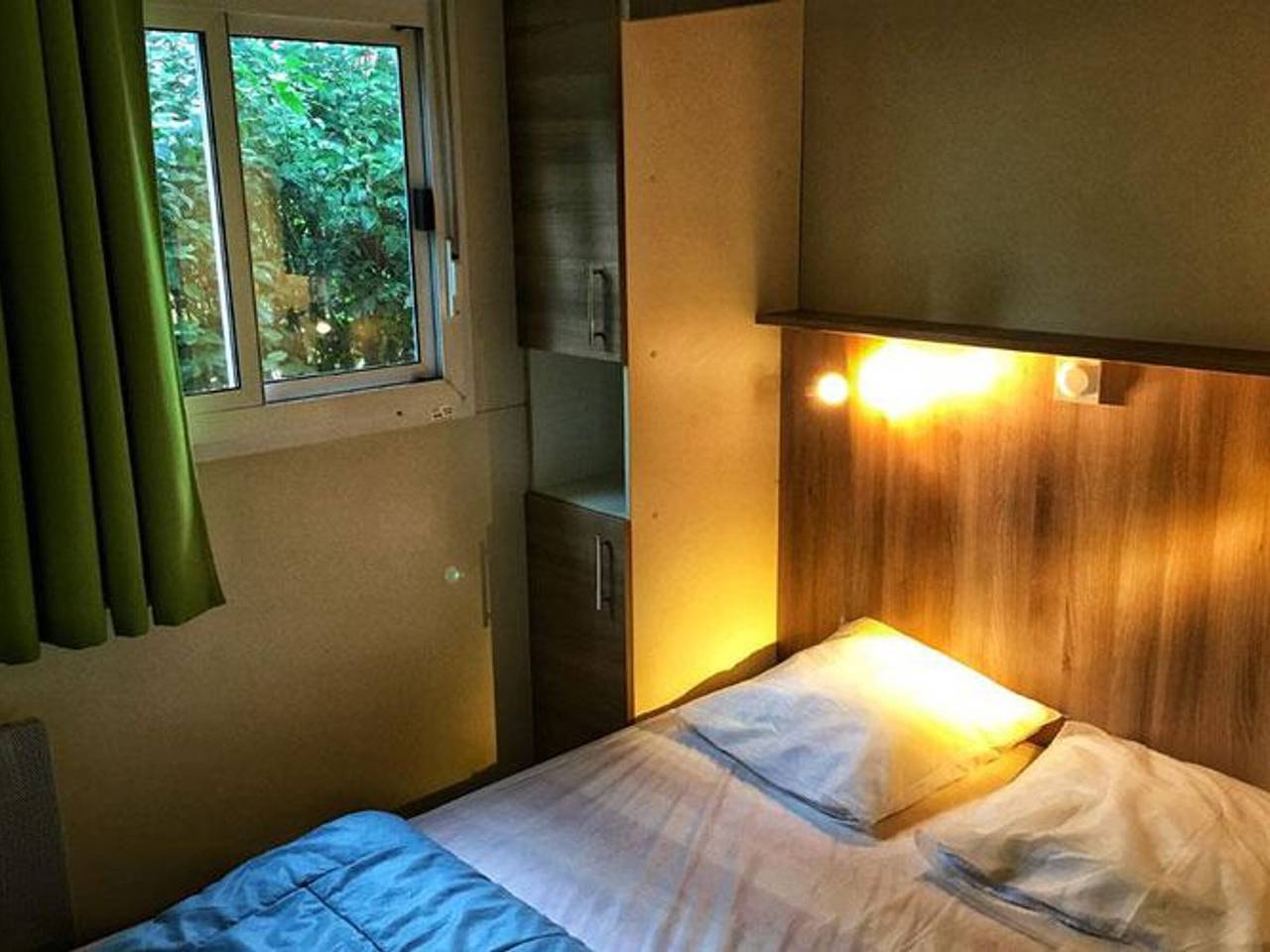 Charmantes Chalet mit Terrasse und 3 Schlafzimmern für 6 Personen in Noves, Arles und Umgebung