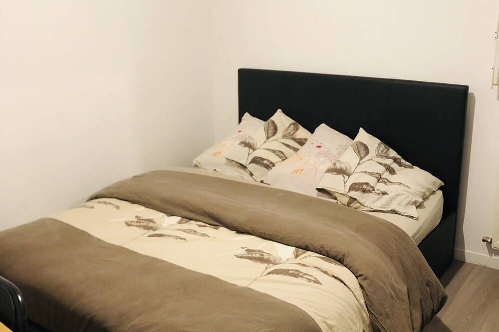Entire apartment, Chambre Simple Privée -saint Priest in Saint-Priest, Rhône