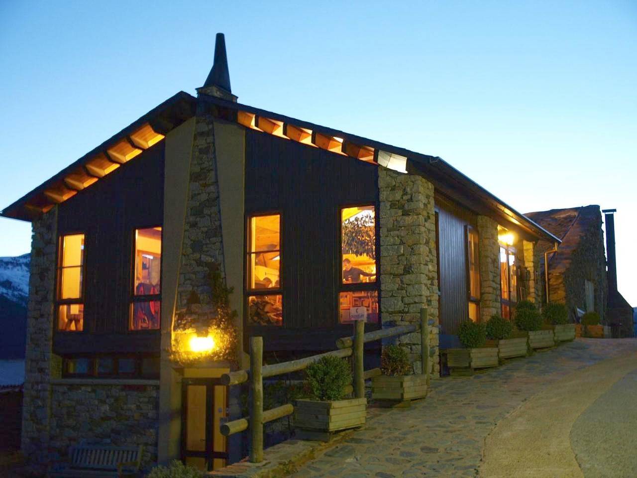 Camping Can Fosses in Planolas, Pirineo Catalan