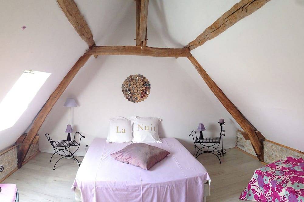 Maison de charme avec grande piscine chauffée in Verneuil-sur-Indre, Région de Loches