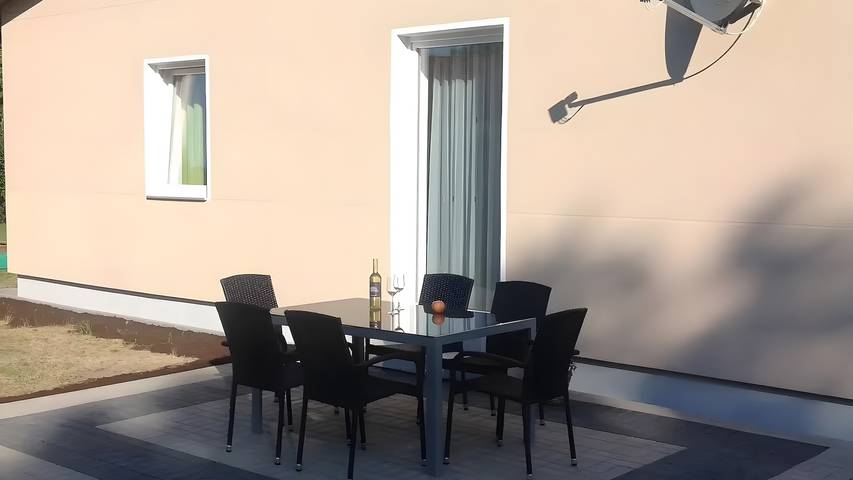 Ferienhaus für 6 Personen, mit Garten