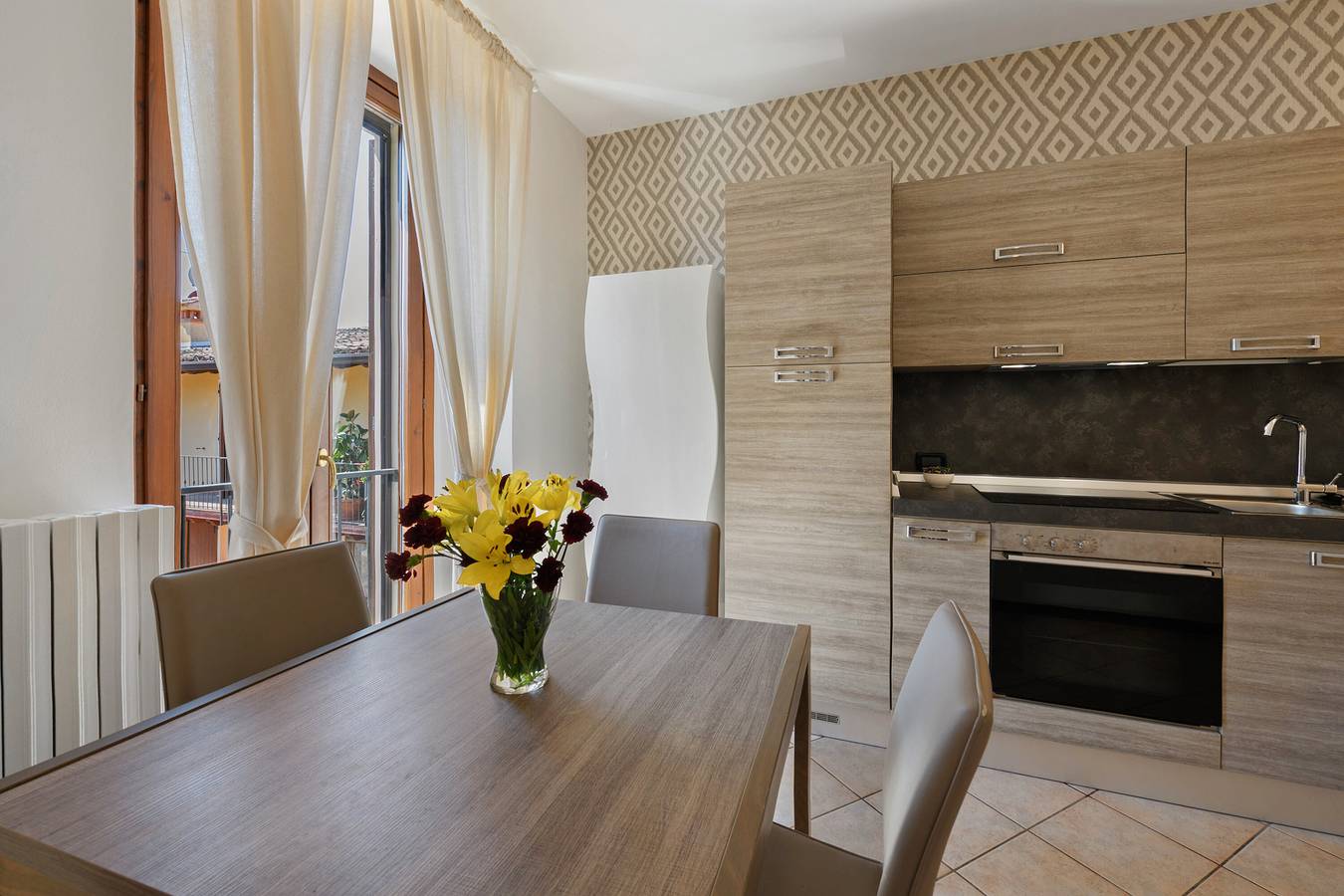 Ganze Wohnung, Apartment 'Nina' mit Wlan und Klimaanlage in Polpenazze del Garda, Gardasee-Berge