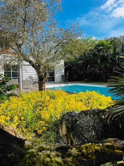 Location de vacances pour 10 personnes, avec piscine et jardin à Clisson - 4