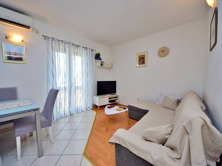 Ferienwohnung für 5 Personen, mit Balkon und Garten auf Brac - 3