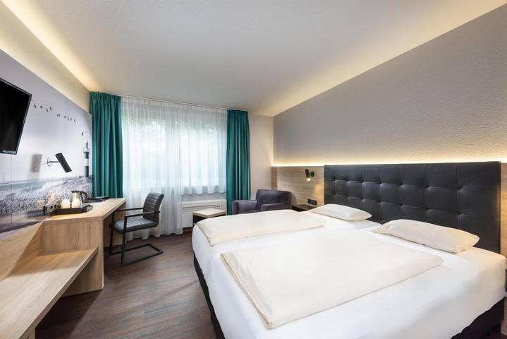 Hotel, mit Terrasse in Achim