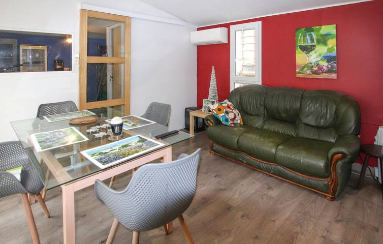 Camping pour 4 personnes, avec terrasse et jardin, animaux acceptés dans Privas - 3