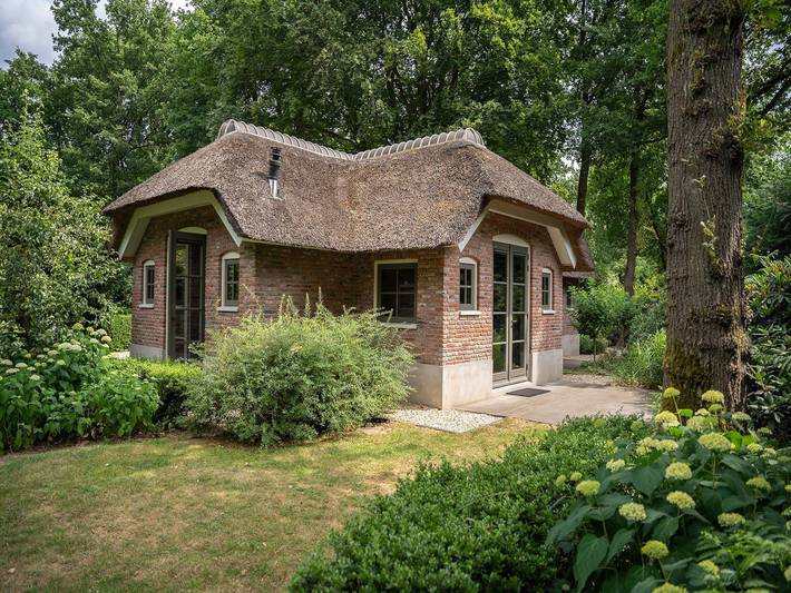 Chalet voor 8 personen, with Terras and Tuin as well as Sauna op de Veluwe