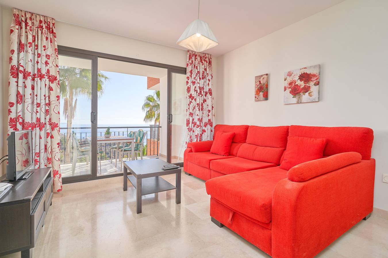Appartement entier, " Appartement Avec Vue sur Mer Calaceite " avec piscines partagées, terrasse privée Wi-Fi. in Torrox Costa, Torrox