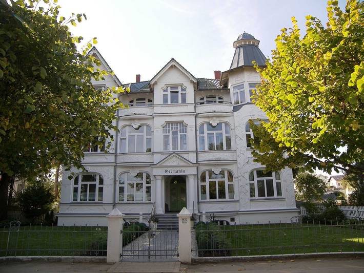 Ferienwohnung für 4 Personen, mit Balkon und Seeblick in Ahlbeck