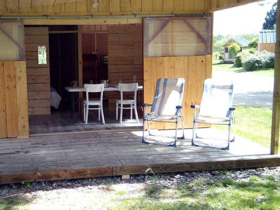 Camping Noix de Pecan'y - Chalet 4 personnes - Cabane Lodge 35 m² sur plancher bois (35 m² avec terrasse) in Le Buisson-de-Cadouin, Périgord Noir