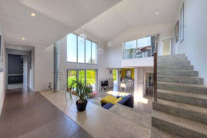 Location de vacances pour 8 personnes, avec jardin et terrasse à Carros - 4