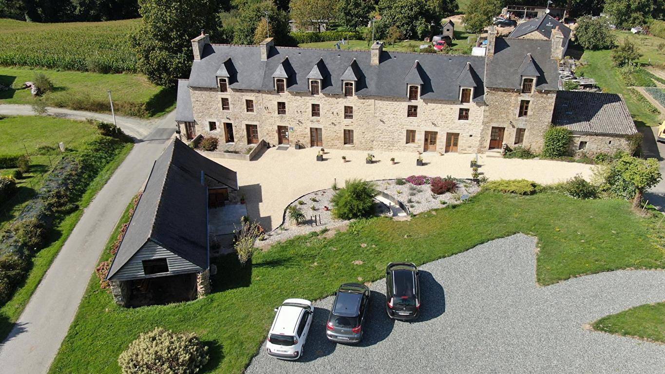 Chambres d'Hôtes La Rompardais - Au Bord de l'Eau in Pléven, Région de Dinan