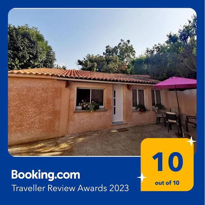 Location de vacances pour 4 personnes, avec jardin et piscine à Murato