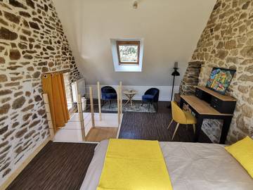 Gîte pour 2 personnes, avec jardin à Pluneret
