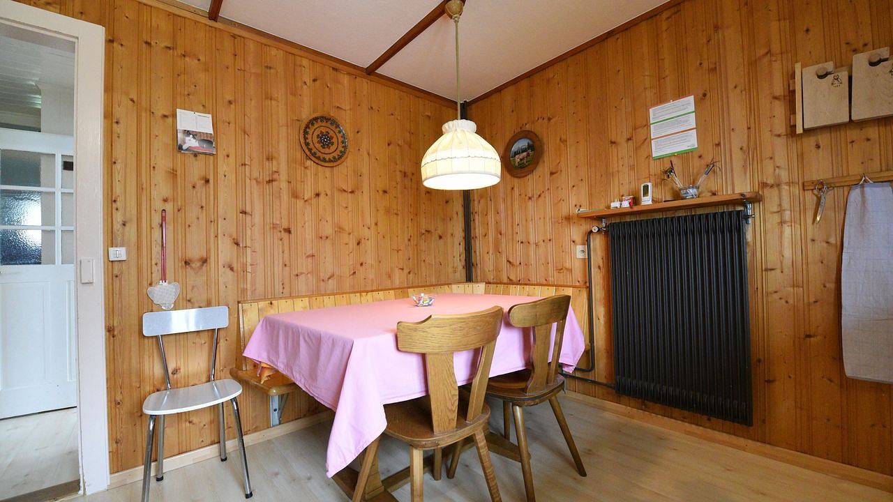 Entire holiday apartment, Ferienwohnung für 5 Personen (80 m²) in Trans (Graubünden) in Tomils, Plessur alps