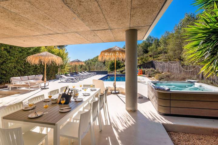 Chalet para 10 personas, con Balcón y Jacuzzi además de Terraza y Piscina en Provincia de Barcelona - 2