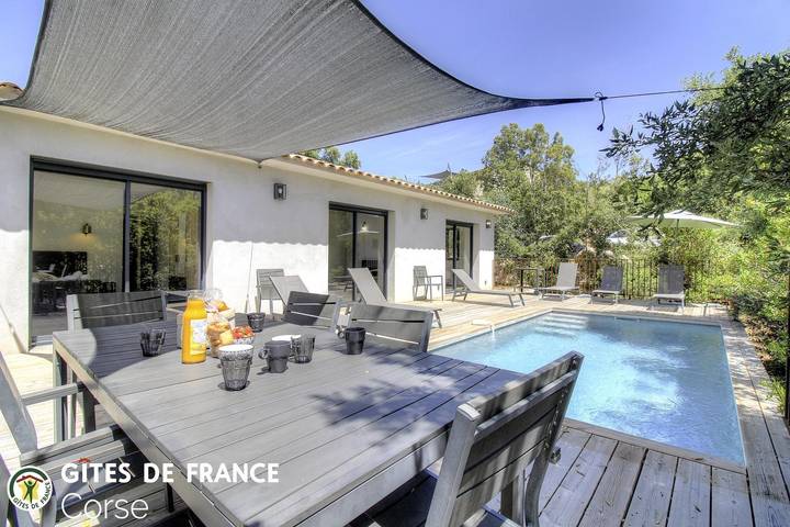 Gîte pour 6 personnes, avec Terrasse et Jardin ainsi que Piscine et Vue à San-Gavino-di-Carbini - 2