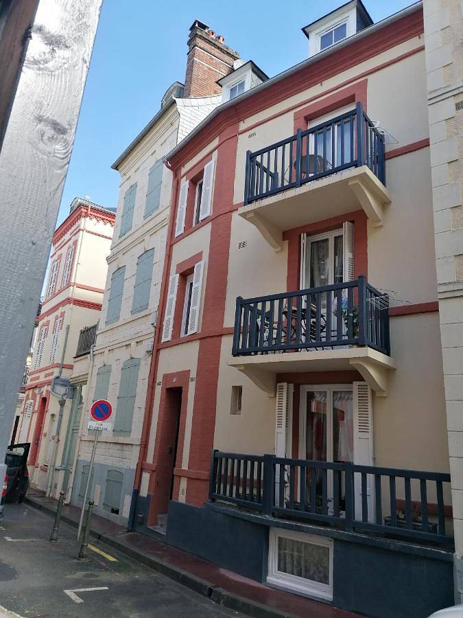 Gîte pour 4 personnes, avec terrasse, animaux acceptés dans Casino de Trouville