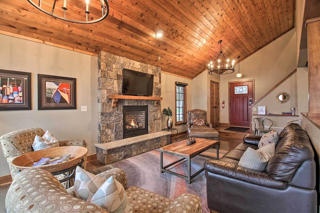 Pelican Lake Retreat w/ Fire Pit, Dock & Grill! in Breezy Point, Crow Wing County