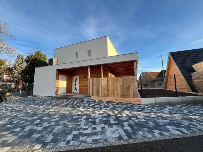 Location de vacances pour 12 personnes, avec jardin à Sundhouse