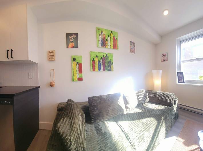 Apartamento entero, Acogedor apartamento de 2 dormitorios en la animada ciudad de Montreal in Montreal, Quebec