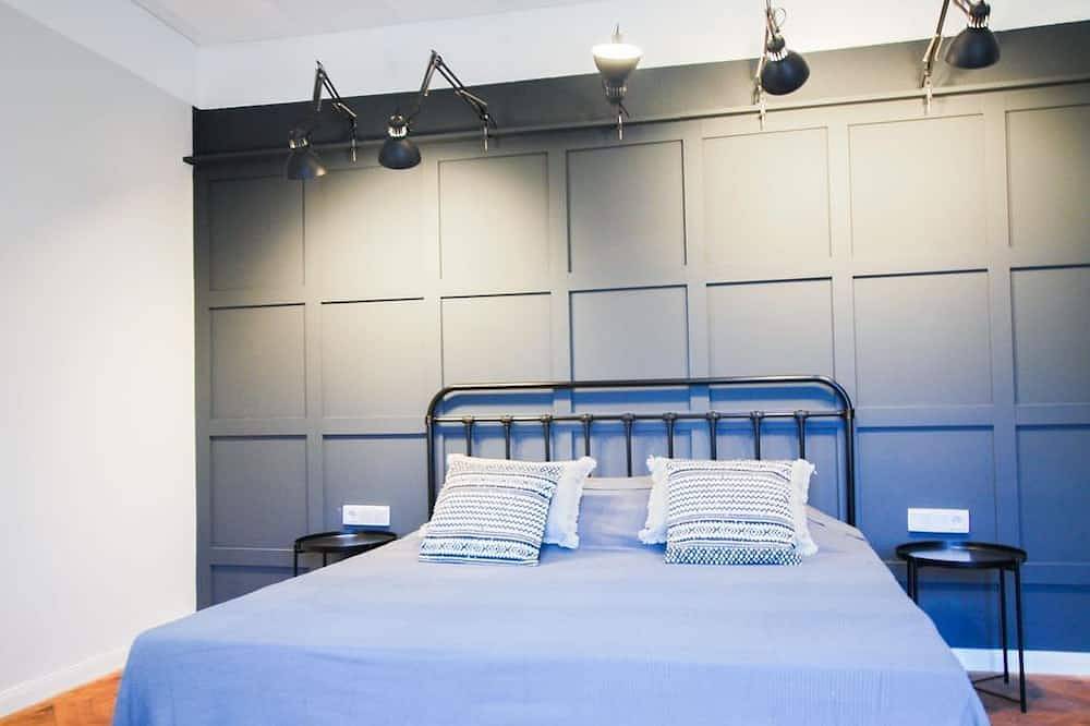 Ganze Wohnung, Ferienhaus Alte Schule - Rektorenwohnung - 90 qm in Bitburg, Eifelkreis Bitburg-Prüm