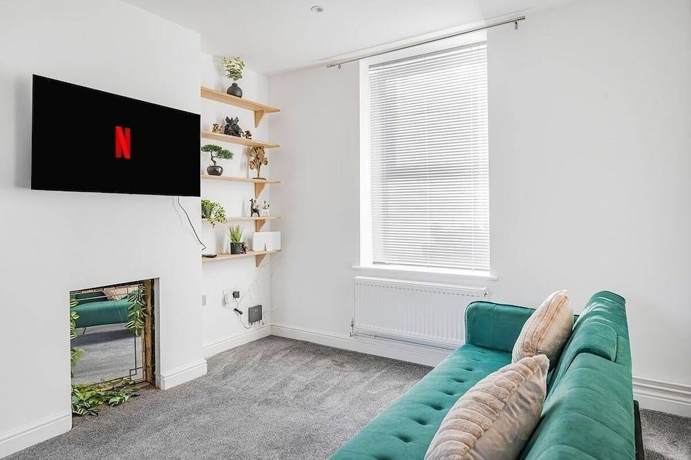 Bright & Cosy 3 Bed Home I Parking I Sleeps 6 in Ipswich, Suffolk