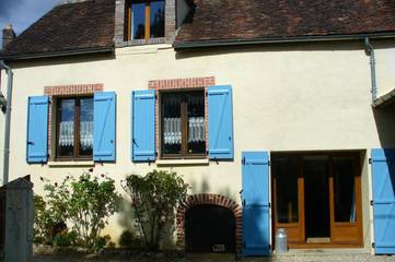 Gîte pour 7 personnes, avec balcon à Villeneuve-sur-Yonne