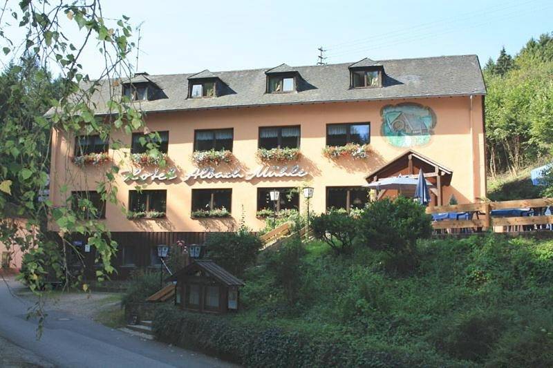 Waldhotel Albachmühle in Wasserliesch, Landkreis Trier-Saarburg