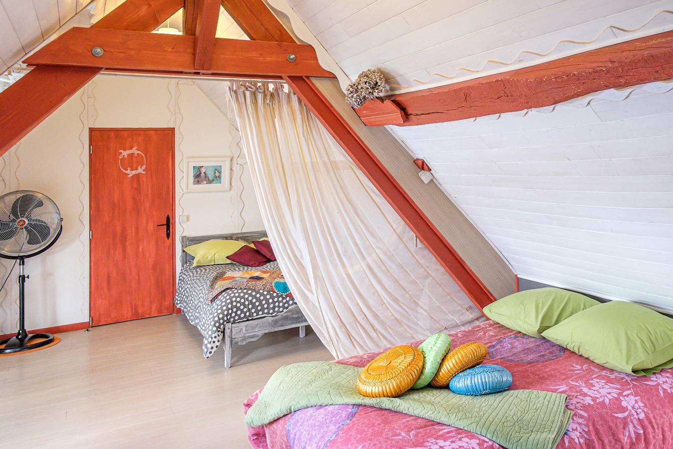 Gästezimmer „Le Balcon De Loire - Safran“ mit außergewöhnlichem Blick auf die Loire in La Chapelle-sur-Loire, Loire-Tal