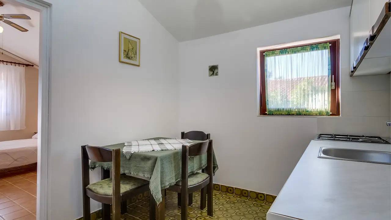 Cijeli apartman za odmor, Ferienwohnung für 3 Personen (25 m²) in Artatore in Losinj, Kvarn Islands