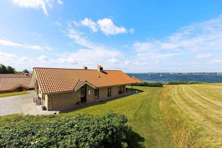 Ferienhaus für 6 Personen, mit Whirlpool und Terrasse sowie Garten und Sauna - 1