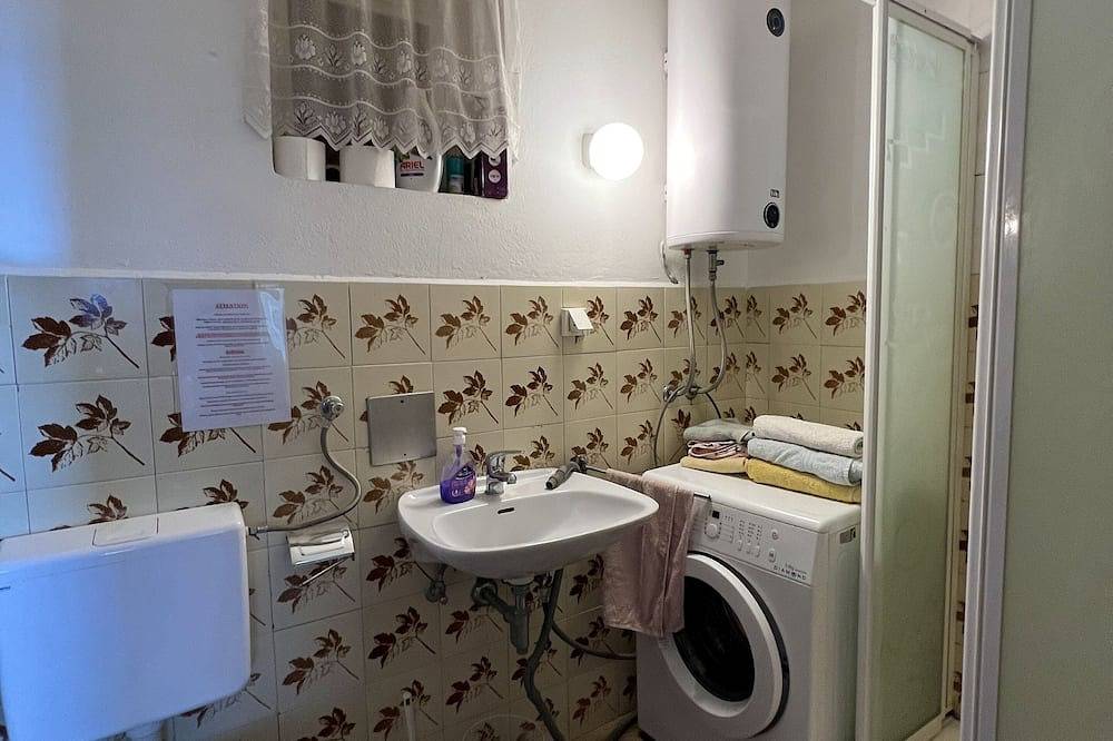 Ganze Wohnung, Tranquil location on an Island near the historic Roman city of Split in Rogac, Solta