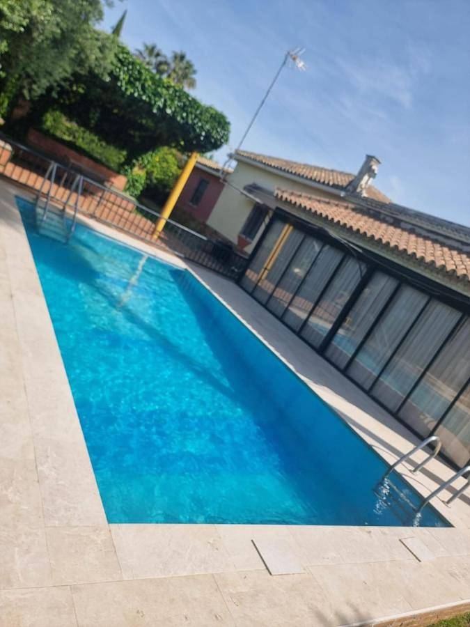 Casa de vacaciones para 10 personas, con jardín y piscina, Se admiten mascotas - 1
