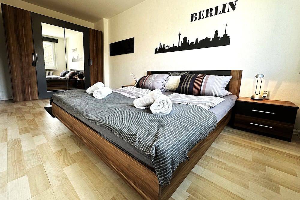 Ganze Wohnung, \"Ideal42\" - Apartment (Supermarkt, citynah, Wlan, Self Check-In, U-Bahn, ruhig) in Tempelhof Berlin, Berlin