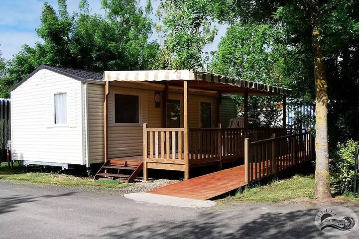 Camping pour 4 personnes, avec terrasse et piscine, animaux acceptés dans Fontenay-le-Comte