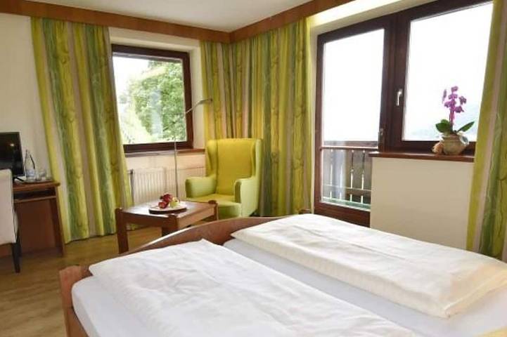 Talblickzimmer mit Dusche od. Bad, Wc - Hotel-Restaurant Stigenwirth in Krakauhintermühlen, Murau (Kreischberg)