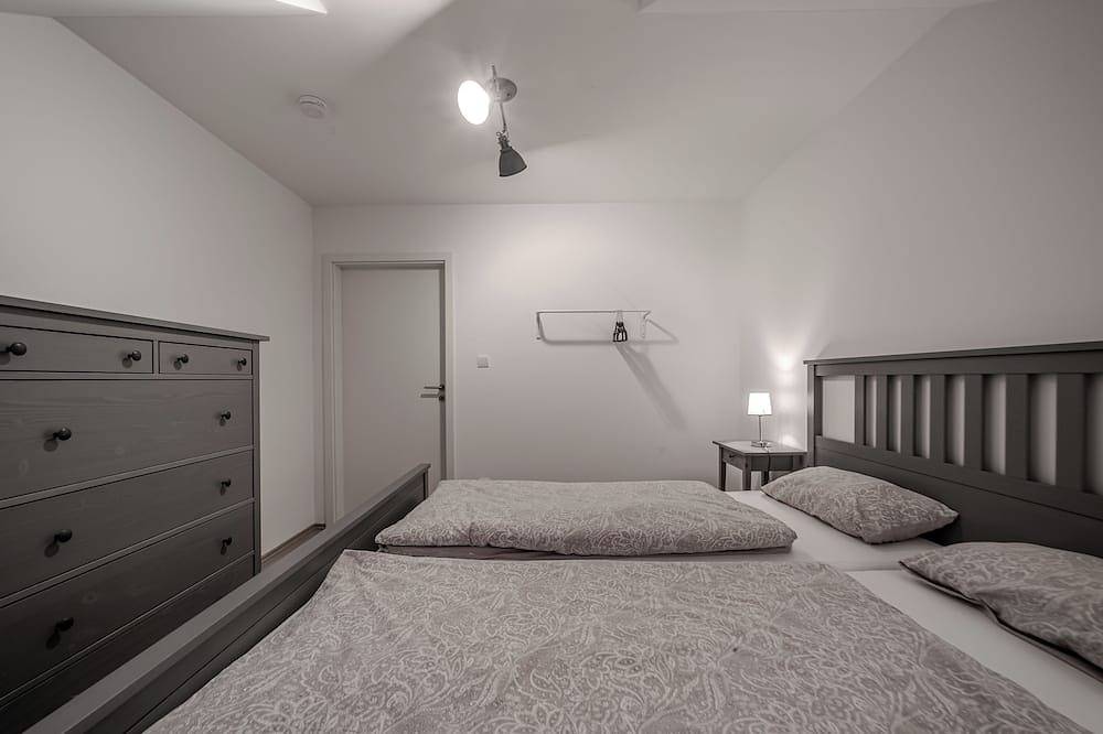 Ganze Wohnung, Moderne Ferienwohnung für die ganze Familie. Top Lage kurz vor Quedlinburg in Westerhausen, Thale